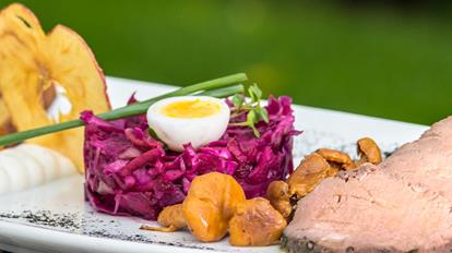 Eine Hauptspeise mit Fleisch